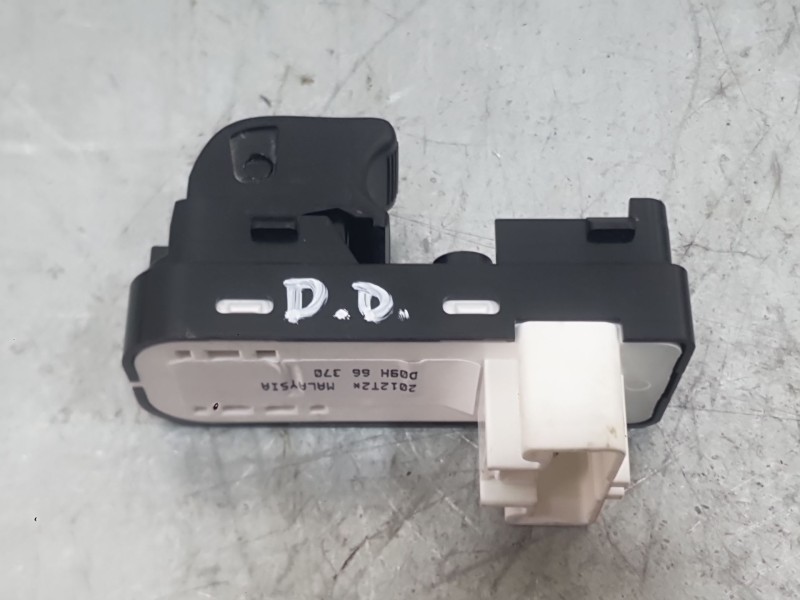 Recambio de mando elevalunas delantero derecho para mazda 2 hatchback (dl, dj) 1.5 skyactiv-g referencia OEM IAM D09H66370  