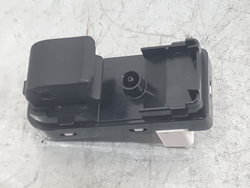 Recambio de mando elevalunas trasero derecho para mazda 2 hatchback (dl, dj) 1.5 skyactiv-g referencia OEM IAM D09H66370  