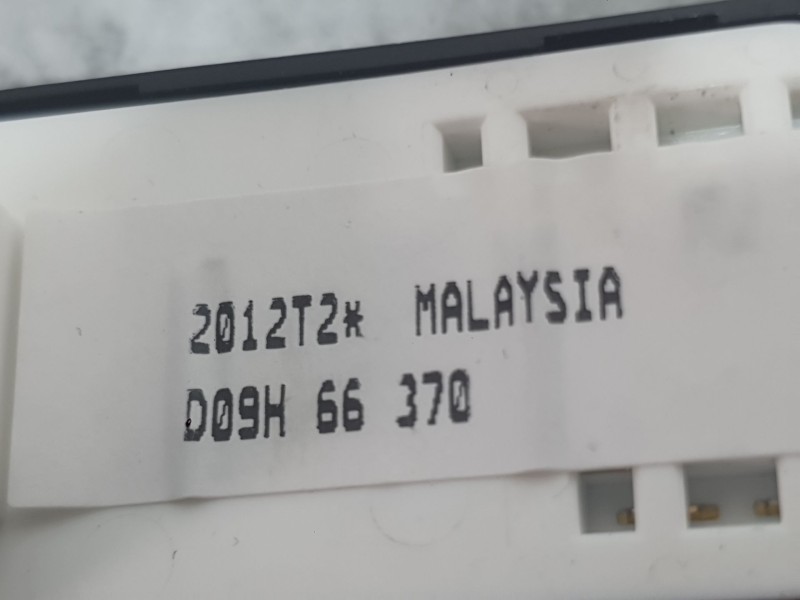 Recambio de mando elevalunas trasero izquierdo para mazda 2 hatchback (dl, dj) 1.5 skyactiv-g referencia OEM IAM D09H66370  