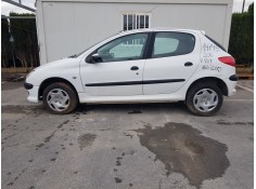 PEUGEOT 206 BERLINA