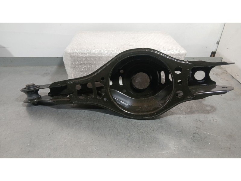 Recambio de brazo suspension inferior trasero izquierdo para toyota corolla station wagon (_e21_) 1.8 hybrid (zwe211) referencia