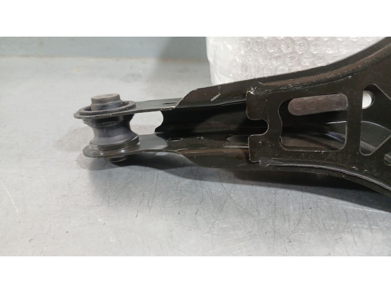 Recambio de brazo suspension inferior trasero izquierdo para toyota corolla station wagon (_e21_) 1.8 hybrid (zwe211) referencia
