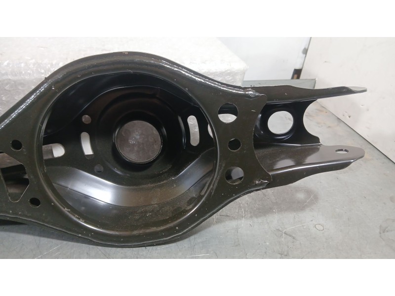 Recambio de brazo suspension inferior trasero izquierdo para toyota corolla station wagon (_e21_) 1.8 hybrid (zwe211) referencia