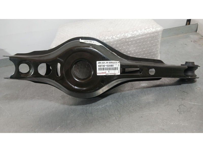 Recambio de brazo suspension inferior trasero izquierdo para toyota corolla station wagon (_e21_) 1.8 hybrid (zwe211) referencia