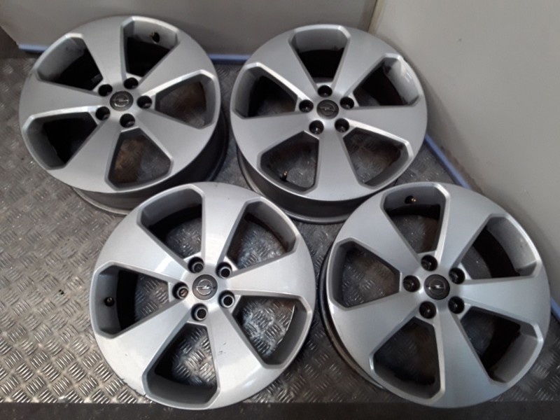 Recambio de juego llantas aluminio para opel mokka / mokka x (j13) 1.4 lpg (_76) referencia OEM IAM 7X17 5 TORN ET38 ROZADAS ALU