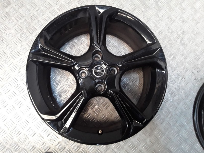 Recambio de juego llantas aluminio para opel corsa f (p2jo) 1.2 (68) referencia OEM IAM 7X17 4 TORN ET38 ROZADAS ALUMINIO