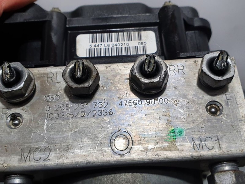 Recambio de abs para nissan note (e11e) naru edition referencia OEM IAM 476609U100 0265231732 BOSCH