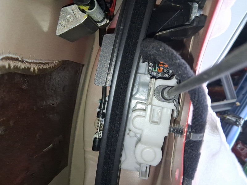 Recambio de cerradura puerta delantera derecha para ford ka (ru8) 1.2 referencia OEM IAM 1769260  