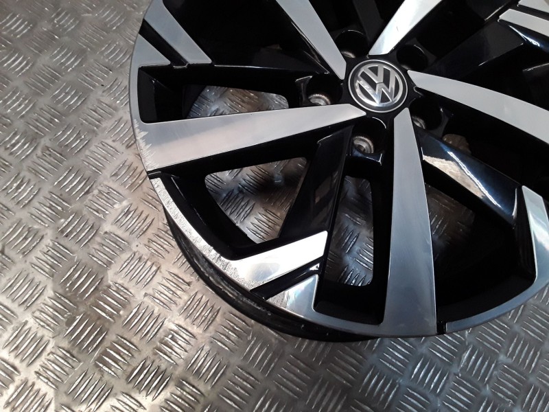 Recambio de juego llantas aluminio para volkswagen polo vi (aw1, bz1, ae1) 1.0 referencia OEM IAM 6.5X16 5 TORN ET47 ROZADAS ALU