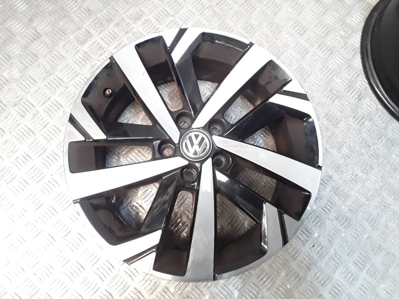 Recambio de juego llantas aluminio para volkswagen polo vi (aw1, bz1, ae1) 1.0 referencia OEM IAM 6.5X16 5 TORN ET47 ROZADAS ALU