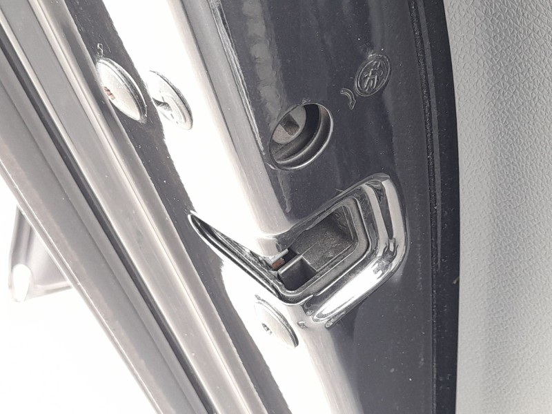 Recambio de cerradura puerta trasera izquierda para volkswagen golf vi (5k1) 1.6 tdi referencia OEM IAM 5K4839015AE  