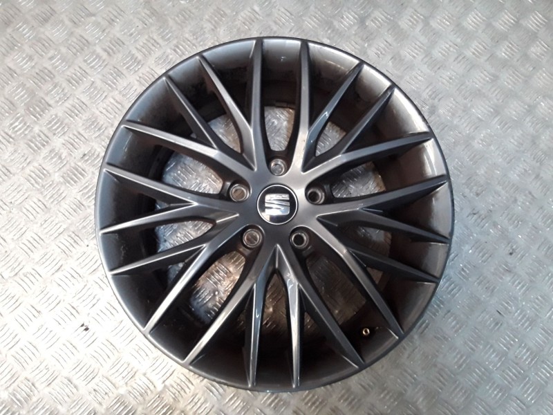 Recambio de llanta aluminio para seat leon st (5f8) 1.4 tsi referencia OEM IAM 7X17 5 TORN ET49 ROZADAS ALUMINIO