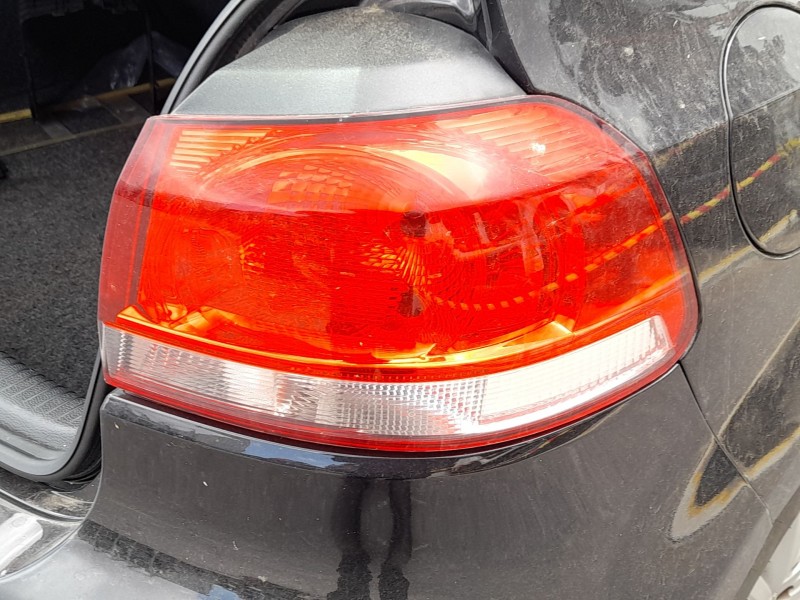 Recambio de piloto trasero derecho exterior para volkswagen golf vi (5k1) 1.6 tdi referencia OEM IAM 5K0945094AB  
