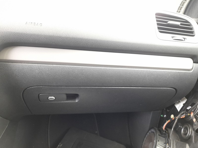 Recambio de guantera para volkswagen golf vi (5k1) 1.6 tdi referencia OEM IAM 1K1857101M82V  