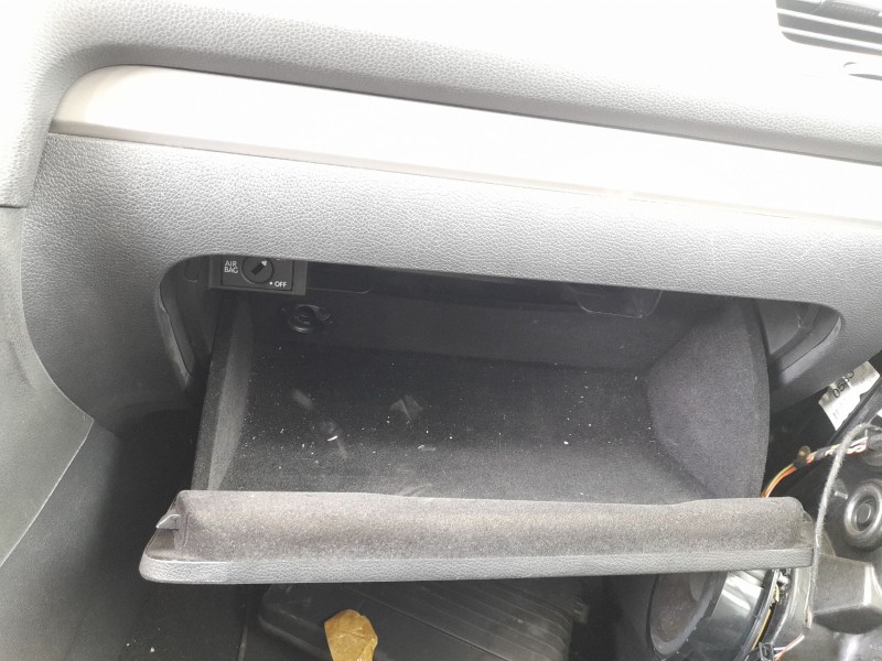 Recambio de guantera para volkswagen golf vi (5k1) 1.6 tdi referencia OEM IAM 1K1857101M82V  
