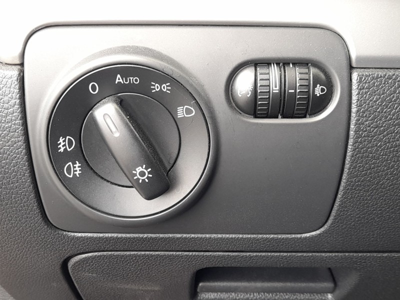 Recambio de mando luces para volkswagen golf vi (5k1) 1.6 tdi referencia OEM IAM   