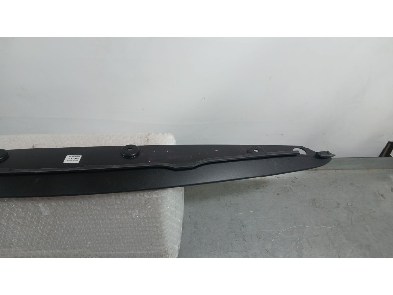 Recambio de spoiler paragolpes trasero para land rover range rover evoque (l551) 2.0 d165 mhev 4x4 referencia OEM IAM 28LR114905