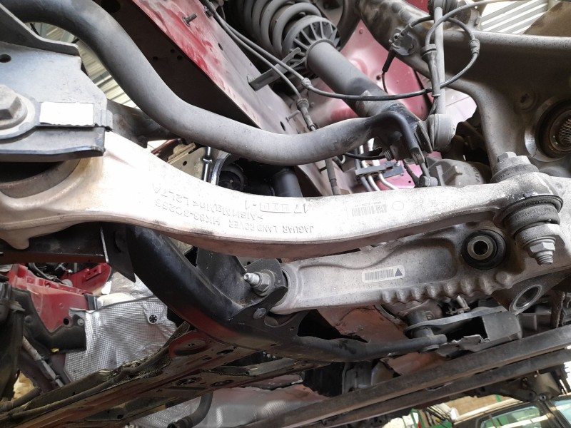 Recambio de brazo suspension inferior delantero izquierdo para jaguar f-pace (x761) 2.0 td4 awd referencia OEM IAM T4A41757  