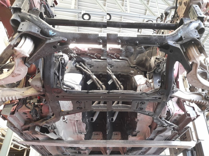 Recambio de puente delantero para jaguar f-pace (x761) 2.0 td4 awd referencia OEM IAM T4A43725  