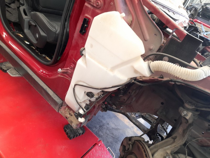 Recambio de deposito limpia para jaguar f-pace (x761) 2.0 td4 awd referencia OEM IAM T4A28921  