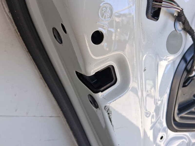 Recambio de cerradura puerta trasera izquierda para volkswagen polo vi (aw1, bz1, ae1) 1.0 referencia OEM IAM 5TA839015Q  