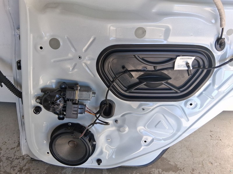 Recambio de elevalunas trasero derecho para volkswagen polo vi (aw1, bz1, ae1) 1.0 referencia OEM IAM 2G6839462E  