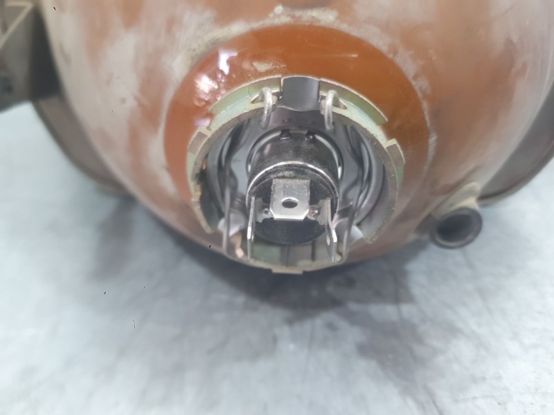Recambio de faro izquierdo para peugeot 205 i (741a/c) 1.7 diesel referencia OEM IAM 6204A3  