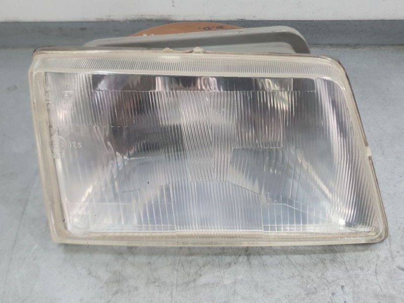 Recambio de faro derecho para peugeot 205 i (741a/c) 1.7 diesel referencia OEM IAM 6205A3  