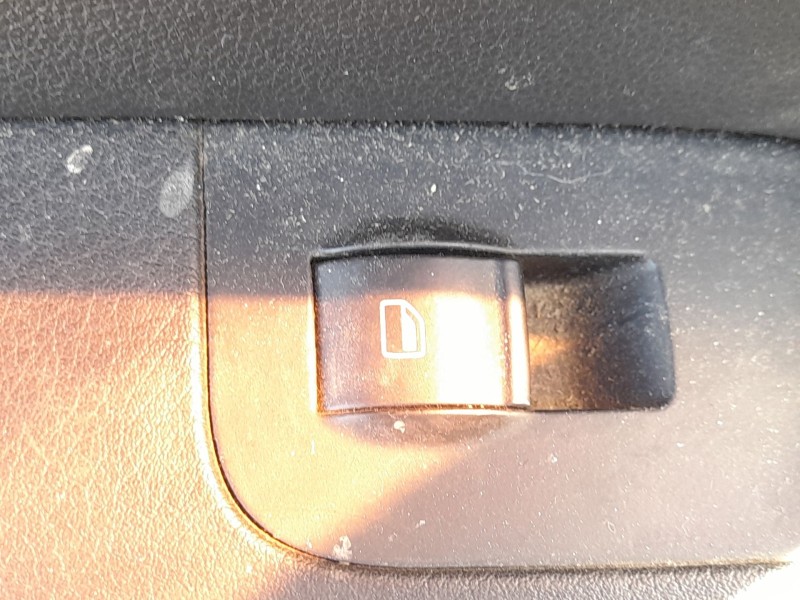 Recambio de mando elevalunas trasero izquierdo para seat exeo (3r2) 2.0 tdi referencia OEM IAM 8E0959855A5PR  