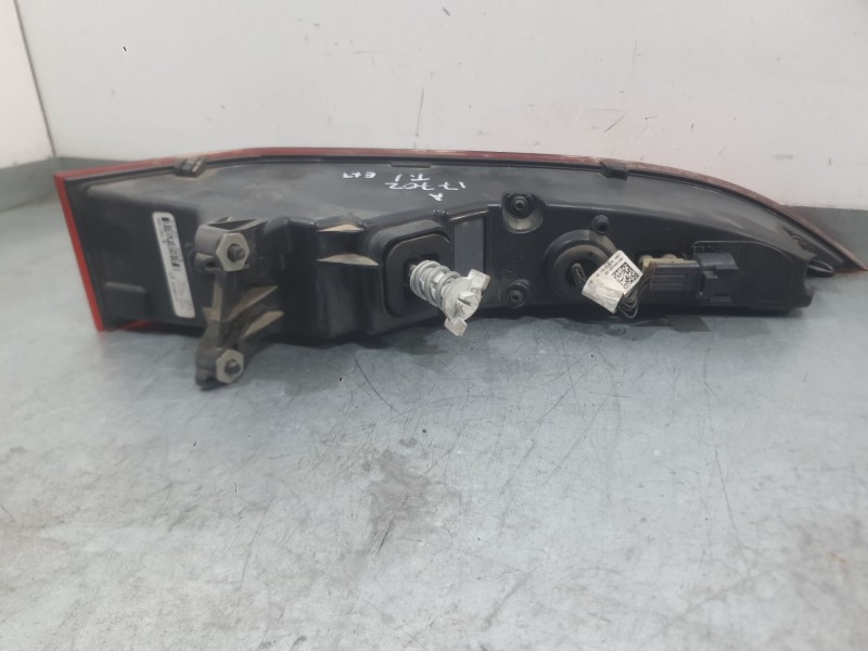 Recambio de piloto trasero izquierdo interior para jaguar f-pace (x761) 2.0 td4 awd referencia OEM IAM T4A37908  