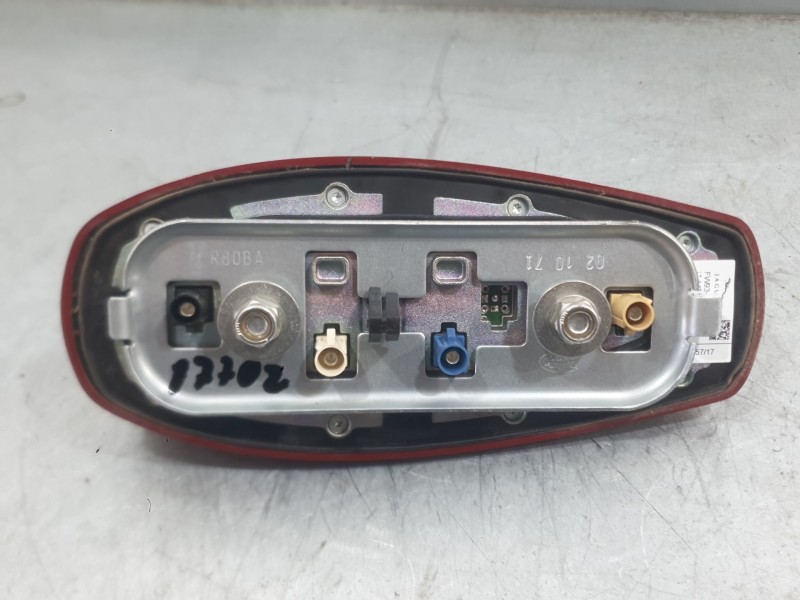 Recambio de antena para jaguar f-pace (x761) 2.0 td4 awd referencia OEM IAM   