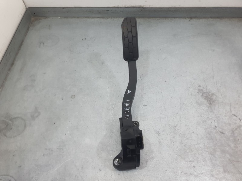 Recambio de potenciometro pedal para jaguar f-pace (x761) 2.0 td4 awd referencia OEM IAM T4A47133  