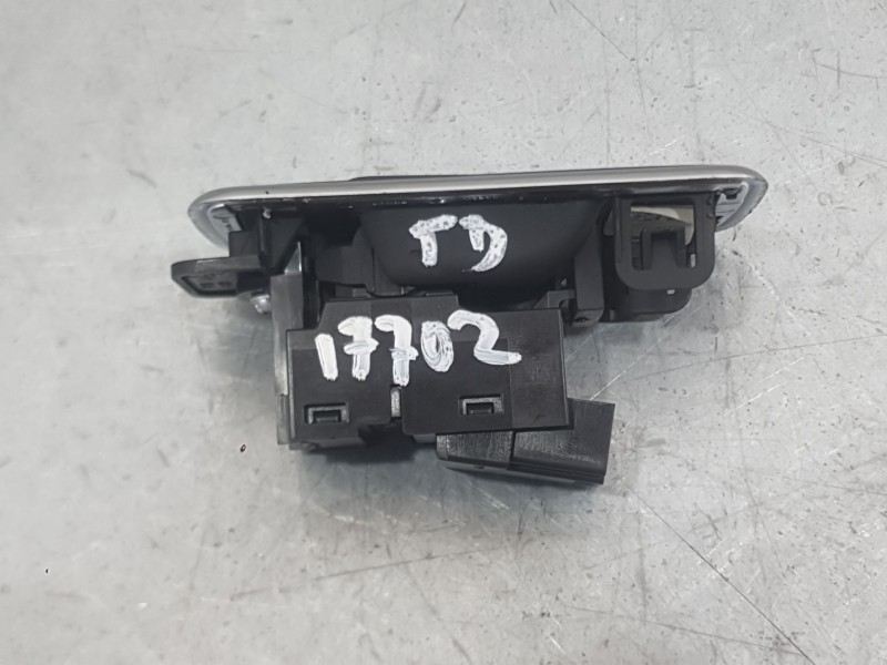 Recambio de mando elevalunas trasero derecho para jaguar f-pace (x761) 2.0 td4 awd referencia OEM IAM T2H3235  