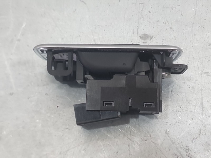 Recambio de mando elevalunas trasero izquierdo para jaguar f-pace (x761) 2.0 td4 awd referencia OEM IAM T2H3235  