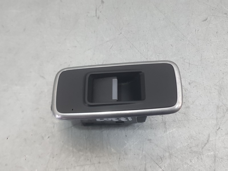 Recambio de mando elevalunas delantero derecho para jaguar f-pace (x761) 2.0 td4 awd referencia OEM IAM T2H6078  