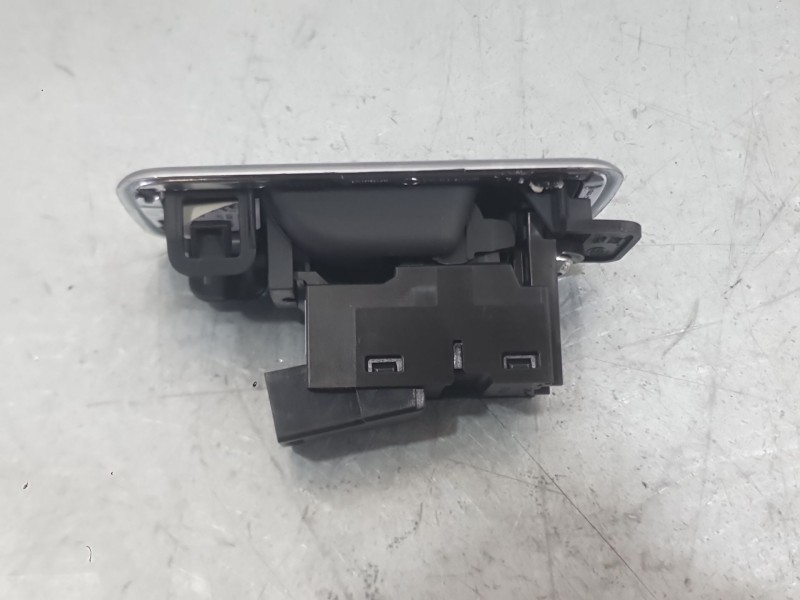 Recambio de mando elevalunas delantero derecho para jaguar f-pace (x761) 2.0 td4 awd referencia OEM IAM T2H6078  