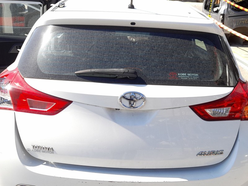 Recambio de porton trasero para toyota auris (_e18_) 1.4 d-4d (nde180_) referencia OEM IAM 6700502290  