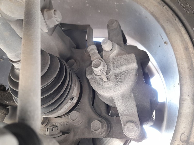 Recambio de pinza freno delantera izquierda para toyota auris (_e18_) 1.4 d-4d (nde180_) referencia OEM IAM 4775002250  