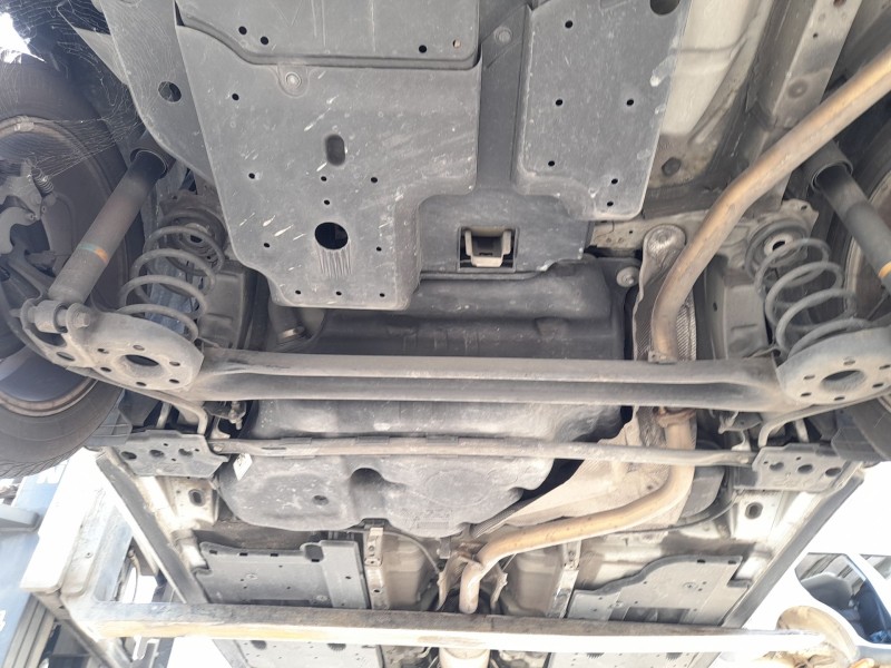 Recambio de puente trasero para toyota auris (_e18_) 1.4 d-4d (nde180_) referencia OEM IAM 4210102260 DISCO C/ABS 5 TORNILLOS 