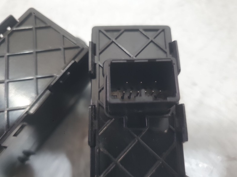 Recambio de mando multifuncion para jaguar f-pace (x761) 2.0 td4 awd referencia OEM IAM   