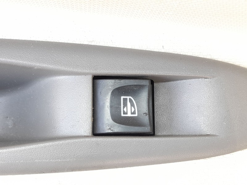 Recambio de mando elevalunas trasero izquierdo para renault captur i (j5_, h5_) 1.5 dci 90 referencia OEM IAM 254218614R  