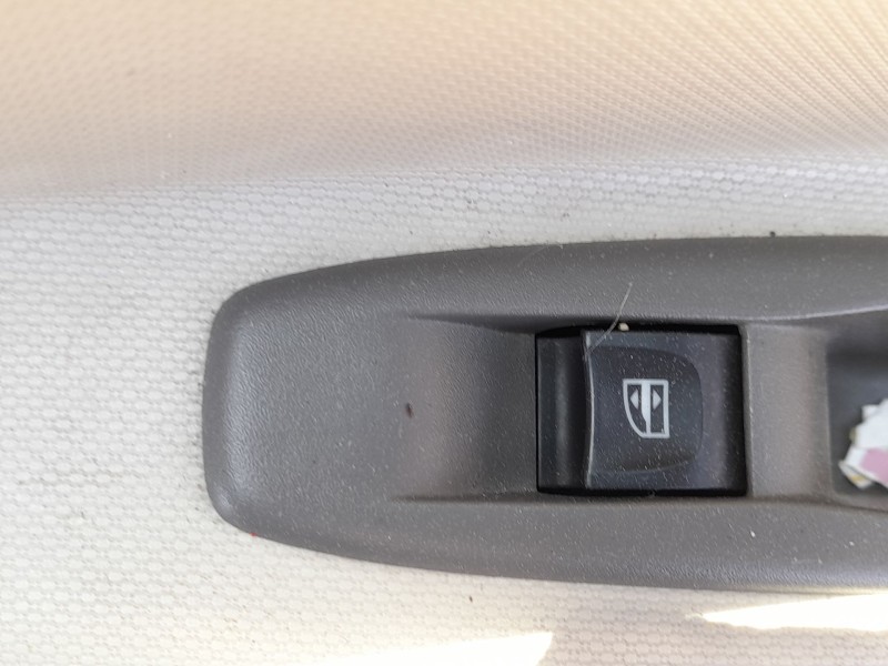Recambio de mando elevalunas trasero derecho para renault captur i (j5_, h5_) 1.5 dci 90 referencia OEM IAM 254218614R  
