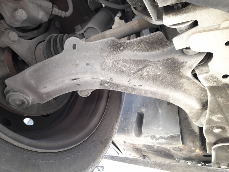 Recambio de brazo suspension inferior delantero derecho para renault captur i (j5_, h5_) 1.5 dci 90 referencia OEM IAM 545047954