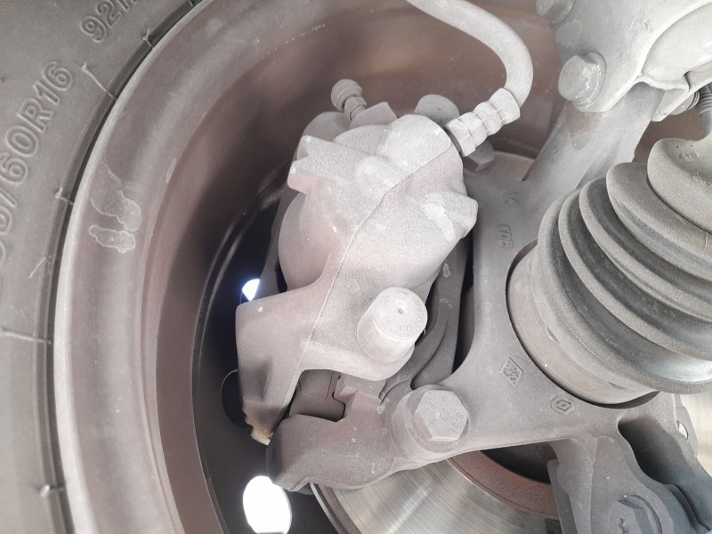 Recambio de pinza freno delantera derecha para renault captur i (j5_, h5_) 1.5 dci 90 referencia OEM IAM 410018218R  