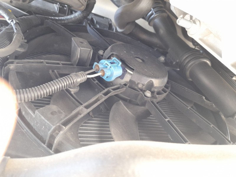 Recambio de electroventilador para renault captur i (j5_, h5_) 1.5 dci 90 referencia OEM IAM 214818009R 214816703R 
