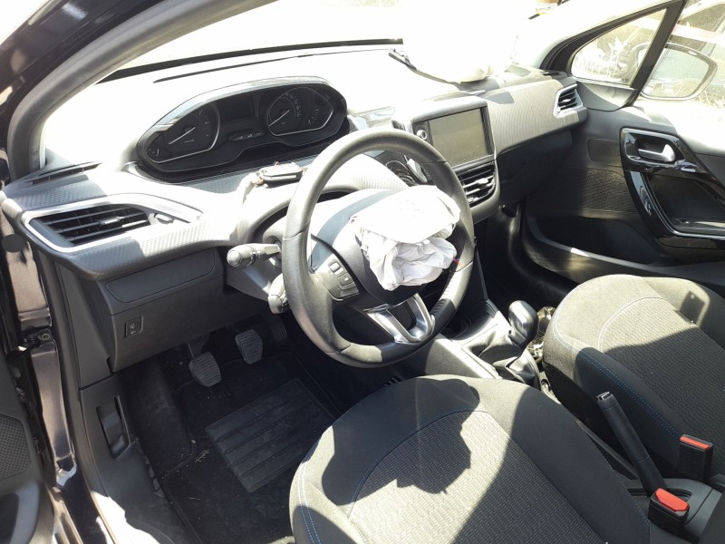 peugeot 208 i (ca_, cc_) del año 2017