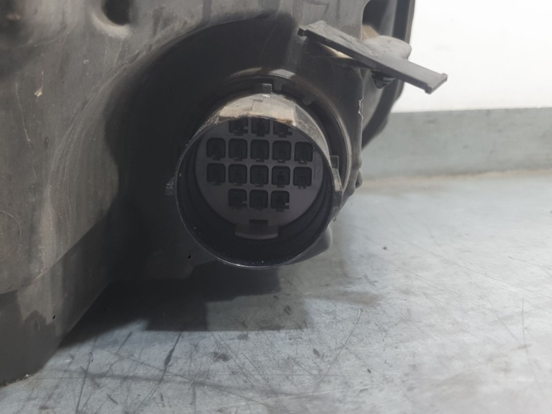 Recambio de faro izquierdo para jaguar f-pace (x761) 2.0 td4 awd referencia OEM IAM T2H24596  