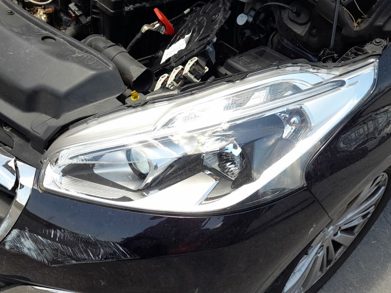 Recambio de faro izquierdo para peugeot 208 i (ca_, cc_) 1.2 vti 82 referencia OEM IAM 1685352680  
