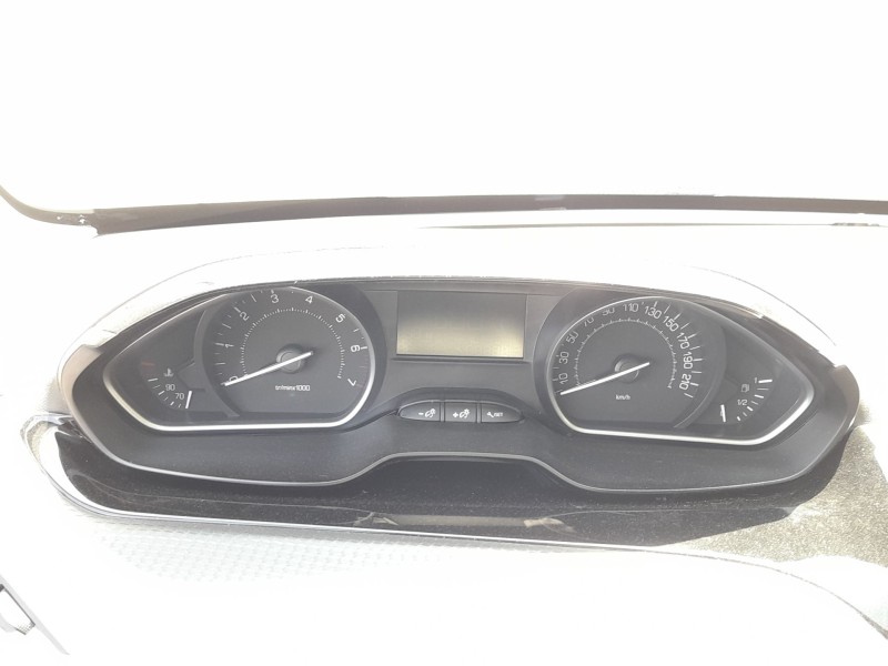 Recambio de cuadro instrumentos para peugeot 208 i (ca_, cc_) 1.2 vti 82 referencia OEM IAM 9825986180  