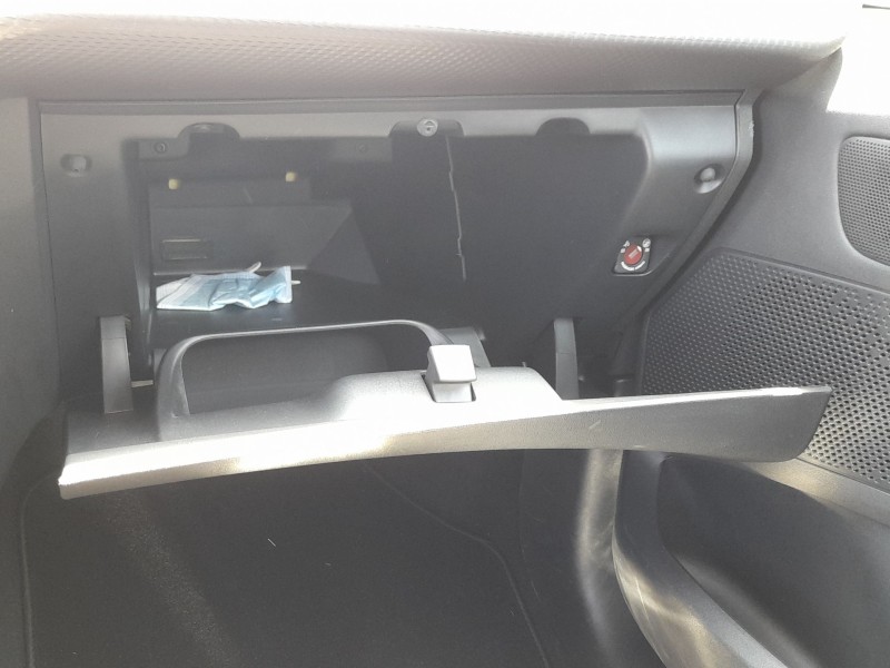 Recambio de guantera para peugeot 208 i (ca_, cc_) 1.2 vti 82 referencia OEM IAM 96728471MA  